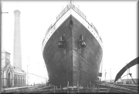 bow_of_titanic-enhanced.jpg bow_of_titanic-enhanced.jpg